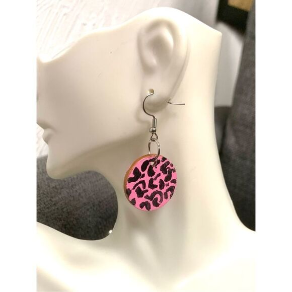 Handmade Cheetah Patterned Earrings - Picture 1 of 3